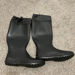 Rainboots Size 38 (Women’s 8/9)